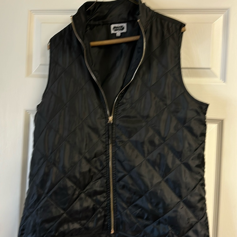 Light weight Black vest  !